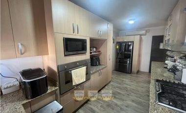 Venta casa en Brisas del Golf con Piscina