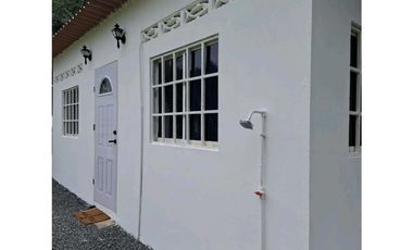 VENTA DE 2 CASA Y LOTE EN COLON PUNTA PORTETE