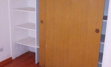 Casa en pequeño pasaje cerrado