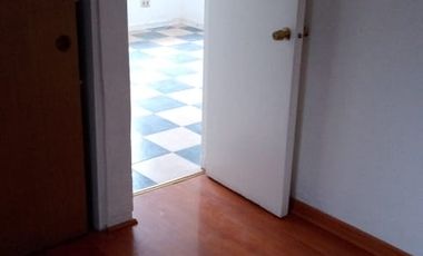 Casa en pequeño pasaje cerrado