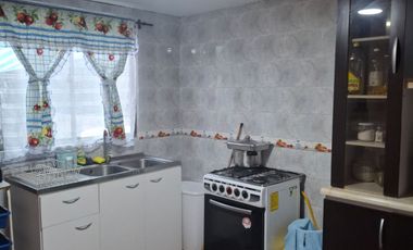 MB, VENDE HERMOSA CASA LAGO RAPEL 5D+1B+E