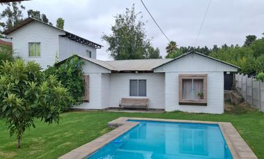 MB, VENDE HERMOSA CASA LAGO RAPEL 5D+1B+E