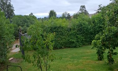 MB, VENDE HERMOSA CASA LAGO RAPEL 5D+1B+E