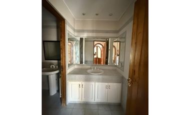 VENDE CASA EN B° LA CAPILLA, VISTALBA, LUJN DE CUYO, MENDOZA.