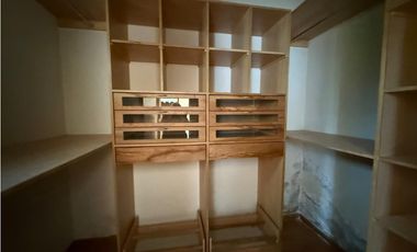 VENDE CASA EN B° LA CAPILLA, VISTALBA, LUJN DE CUYO, MENDOZA.