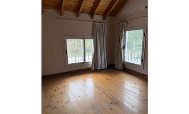 VENDE CASA EN B° LA CAPILLA, VISTALBA, LUJN DE CUYO, MENDOZA.