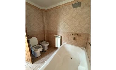 VENDE CASA EN B° LA CAPILLA, VISTALBA, LUJN DE CUYO, MENDOZA.