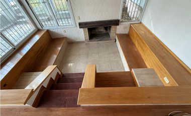 VENDE CASA EN B° LA CAPILLA, VISTALBA, LUJN DE CUYO, MENDOZA.