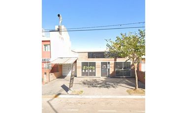 VENTA-CASA+LOCAL COMERCIAL EN AV. ALFONCINA STORNI-Bº PARQUE LICEO