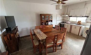 VENTA-CASA+LOCAL COMERCIAL EN AV. ALFONCINA STORNI-Bº PARQUE LICEO