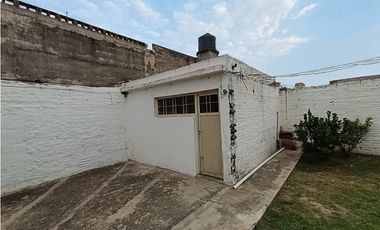 VENTA-CASA+LOCAL COMERCIAL EN AV. ALFONCINA STORNI-Bº PARQUE LICEO