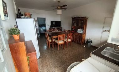 VENTA-CASA+LOCAL COMERCIAL EN AV. ALFONCINA STORNI-Bº PARQUE LICEO