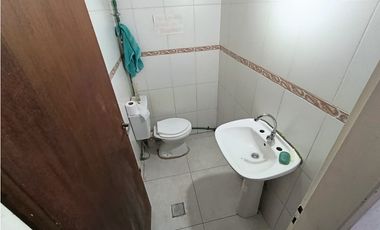 VENTA-CASA+LOCAL COMERCIAL EN AV. ALFONCINA STORNI-Bº PARQUE LICEO