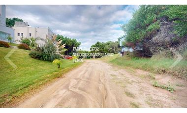 Costa Esmeralda Lote en Venta