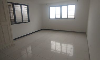 Alquilo hermoso apartamento en el barrio Junin, Cali