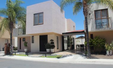 Casa en Fraccionamiento en Puerta Real Corregidora en Renta