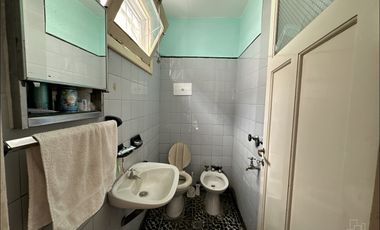 Casa estilo colonial apta p/ múltiples destinos (R2)