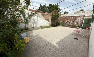 Casa estilo colonial apta p/ múltiples destinos (R2)