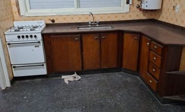 Casa PH en alquiler en Lanus Oeste