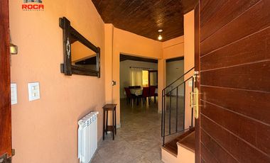 Casa en venta c/ cochera en Humahuaca
