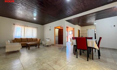 Casa en venta c/ cochera en Humahuaca