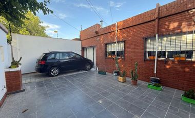 CASA BARRIO KENNEDY. SANTA LUCIA.