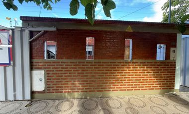 CASA BARRIO KENNEDY. SANTA LUCIA.