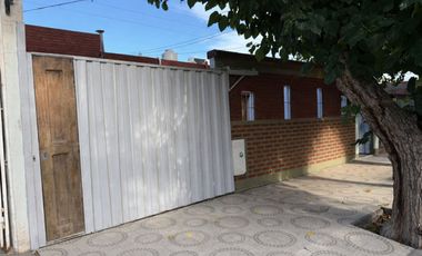 CASA BARRIO KENNEDY. SANTA LUCIA.