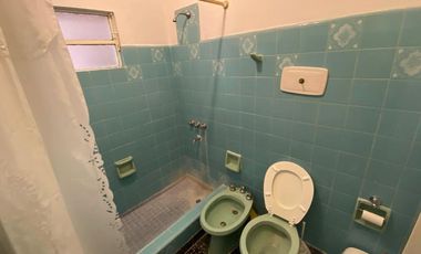 VENTA CASA 3 AMB PARQUE / COCH AP. CRED. -  MERLO