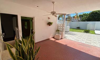 VENTA CASA 3 AMB PARQUE / COCH AP. CRED. -  MERLO