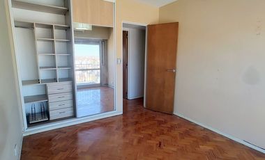 Venta Departamento 3 ambientes balcón Avellaneda