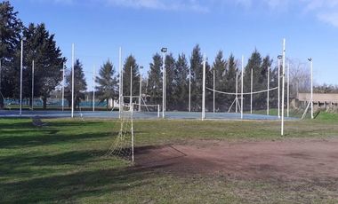 Lote imperdible con mejoras Domselaar Chico VENTA