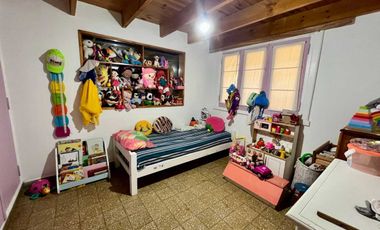 CASA EN VENTA 5 AMB PLAYA NECOCHEA