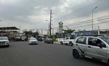 Terreno de venta en Santa Cecilia sobre la Avenida Alest