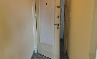 Se Alquila Amplio Depto 2 ambientes en Munro. Cerca Estácion