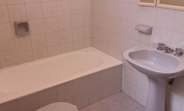 Se Alquila Amplio Depto 2 ambientes en Munro. Cerca Estácion