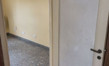 Se Alquila Amplio Depto 2 ambientes en Munro. Cerca Estácion