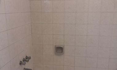 Se Alquila Amplio Depto 2 ambientes en Munro. Cerca Estácion