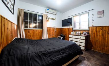 OPORTUNIDAD ! CASA A LA VENTA EN BARRIO INDUSTRIAL