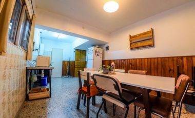 OPORTUNIDAD ! CASA A LA VENTA EN BARRIO INDUSTRIAL