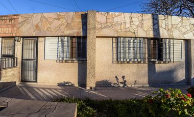 OPORTUNIDAD ! CASA A LA VENTA EN BARRIO INDUSTRIAL