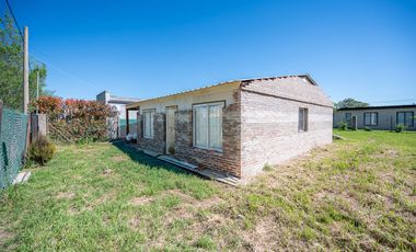 VENTA CASA A TERMINAR 3 DORMITORIOS FUNES