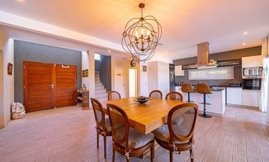 VENTA CASA 5 AMBIENTES  HARAS SANTA MARIA ESCOBAR