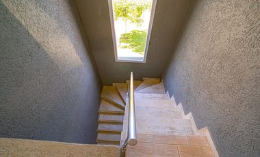 VENTA CASA 5 AMBIENTES  HARAS SANTA MARIA ESCOBAR