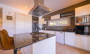 VENTA CASA 5 AMBIENTES  HARAS SANTA MARIA ESCOBAR