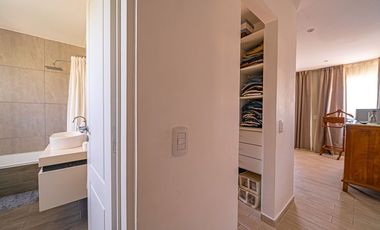 VENTA CASA 5 AMBIENTES  HARAS SANTA MARIA ESCOBAR