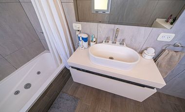 VENTA CASA 5 AMBIENTES  HARAS SANTA MARIA ESCOBAR