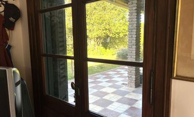 Casa 3 ambientes con pileta en venta en Platanos