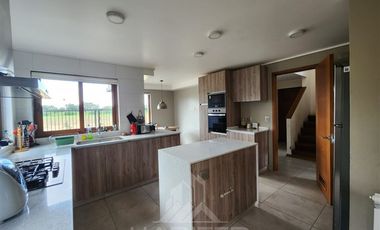 Casa en Venta en COD38264 Sector Colegio Pumahue en Portal de la Frontera