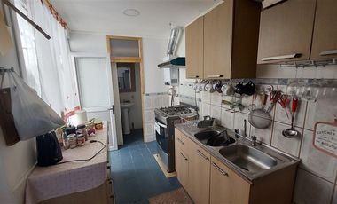 Casa en Venta en Casa en Venta/Arriendo en Canal Beagle, Viña del Mar: 2 Dormitorios, Estacionamiento y Excelente Conectividad